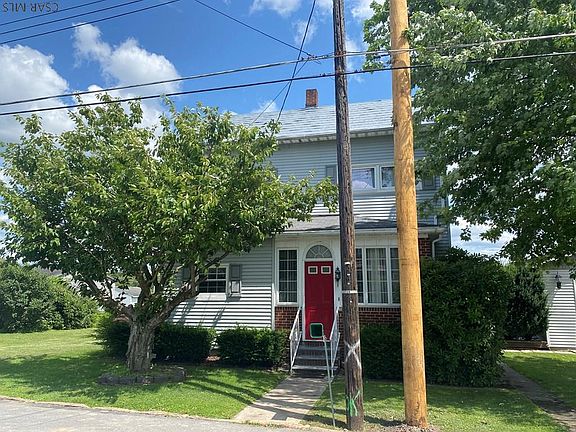 2nd image of 105 Vogel St