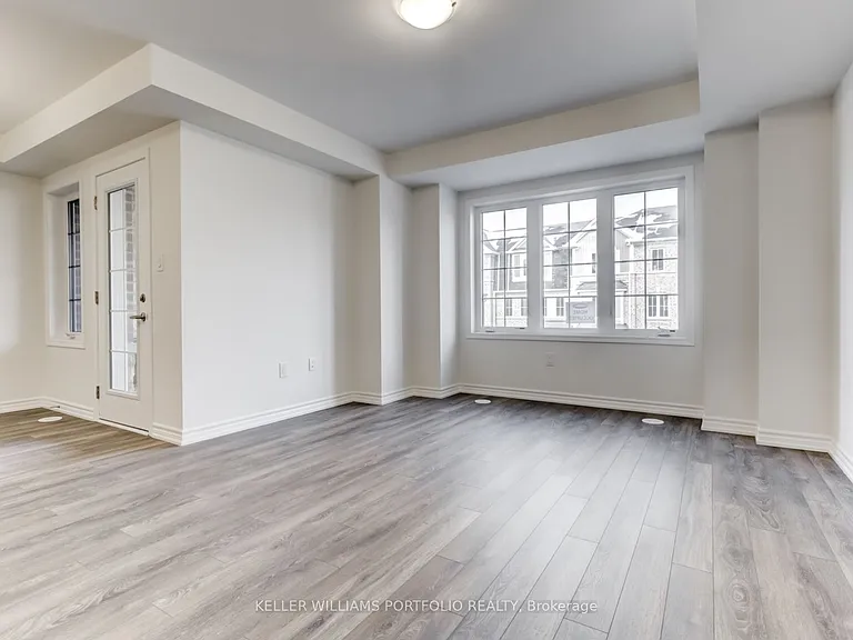 7 Bluegill Cres — Photo 6