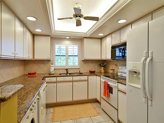 3rd image of 4875 Independence Dr #4875