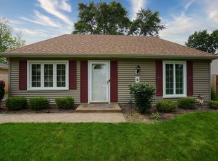 6 Roulock Rd, Montgomery, IL 60538