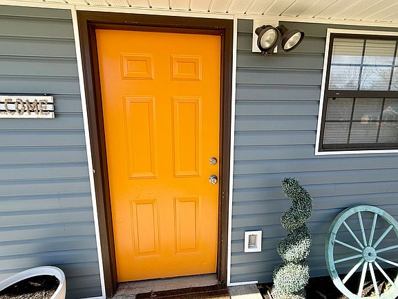 5th image of 802 Old McGinley Dr