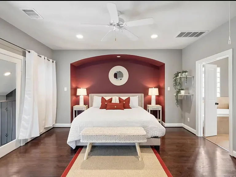 2512 Leeland St — Photo 3