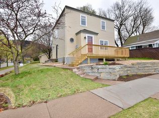 2402 Main St, La Crosse, WI 54601
