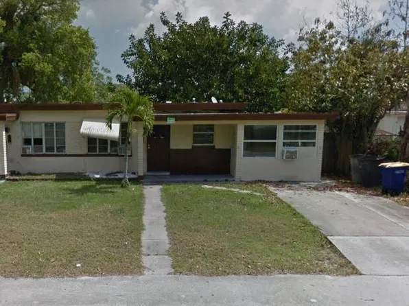 618 S 6th St, Fort Pierce, FL 34950