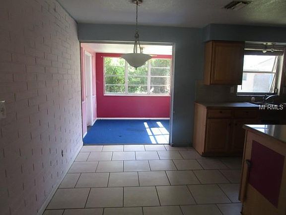 5th image of 2831 Saint John Dr