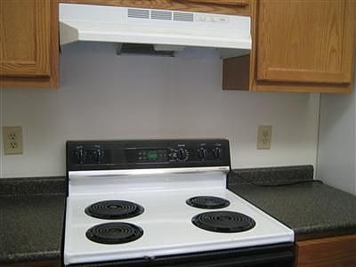 4th image of 2828 Foxwood Ct