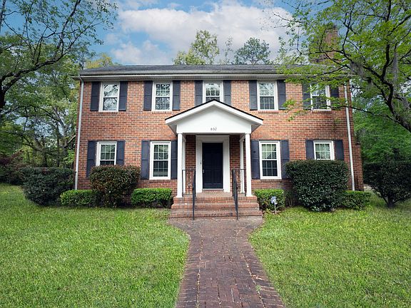 2nd image of 807 Kings Rd