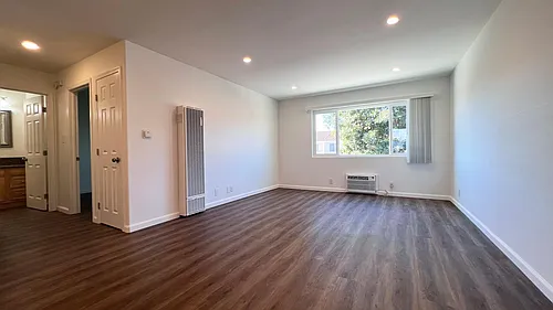 6452 Orange Ave Photo 1