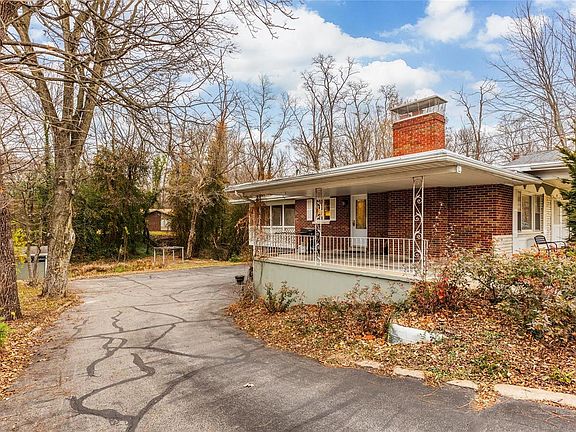 5th image of 727 E Beaumont Ave