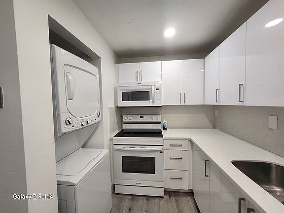 5th image of 10000 NW 80th Ct APT 2448