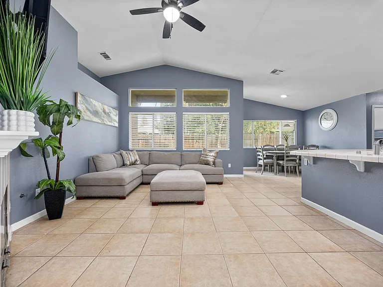 9506 Ravenrock Dr — Photo 12