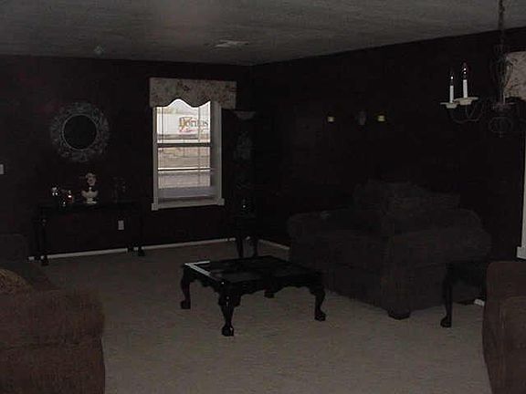 2nd image of 629 W Kingman