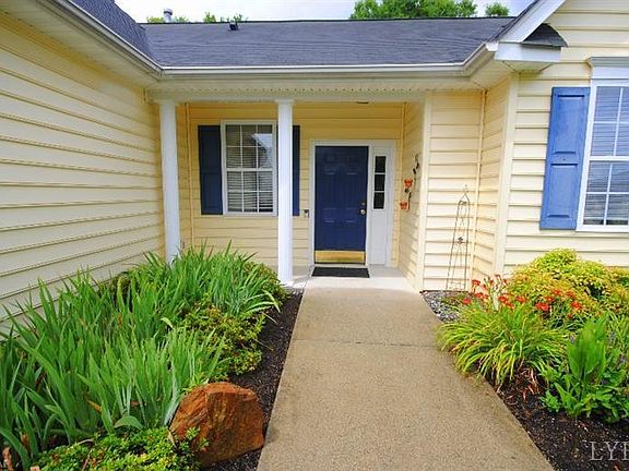 4th image of 402 Legacy Oaks Cir