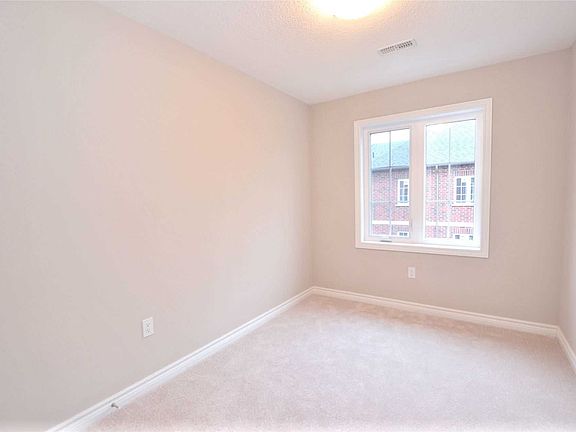 4th image of 445 Ontario St N #122