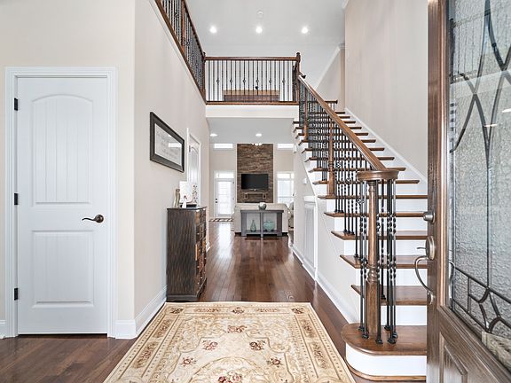 5th image of 3032 Eliza Dr