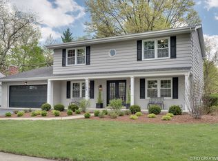 1108 Summit Hills Ln, Naperville, IL 60563