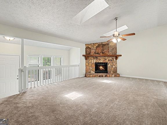 5th image of 2511 Deerfield Dr