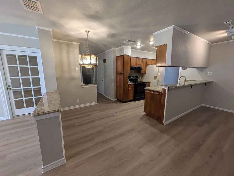 6618 Cloverbend St — Photo 17