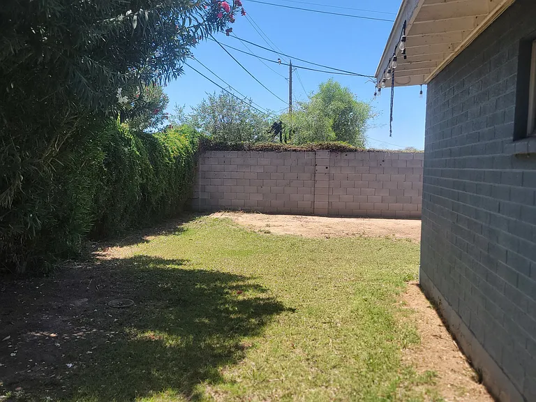 204 N Standage — Photo 39
