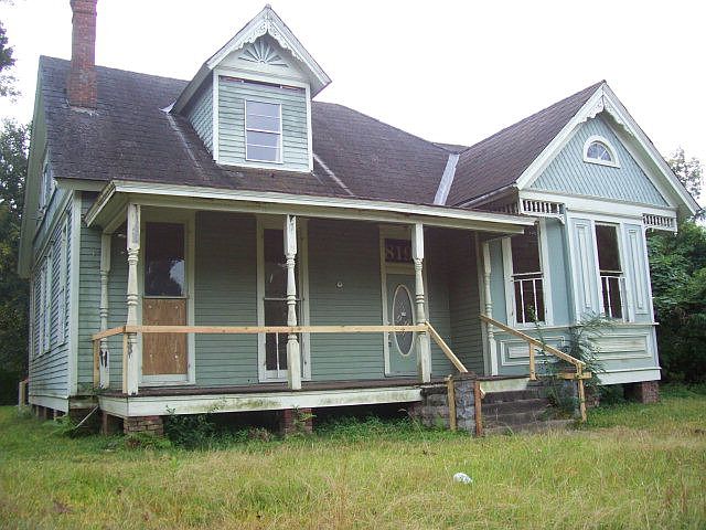 1st image of 819 Martin Luther King St