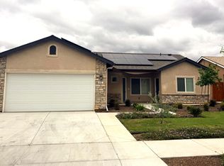 682 W Pin Oak Avenue, Porterville, CA