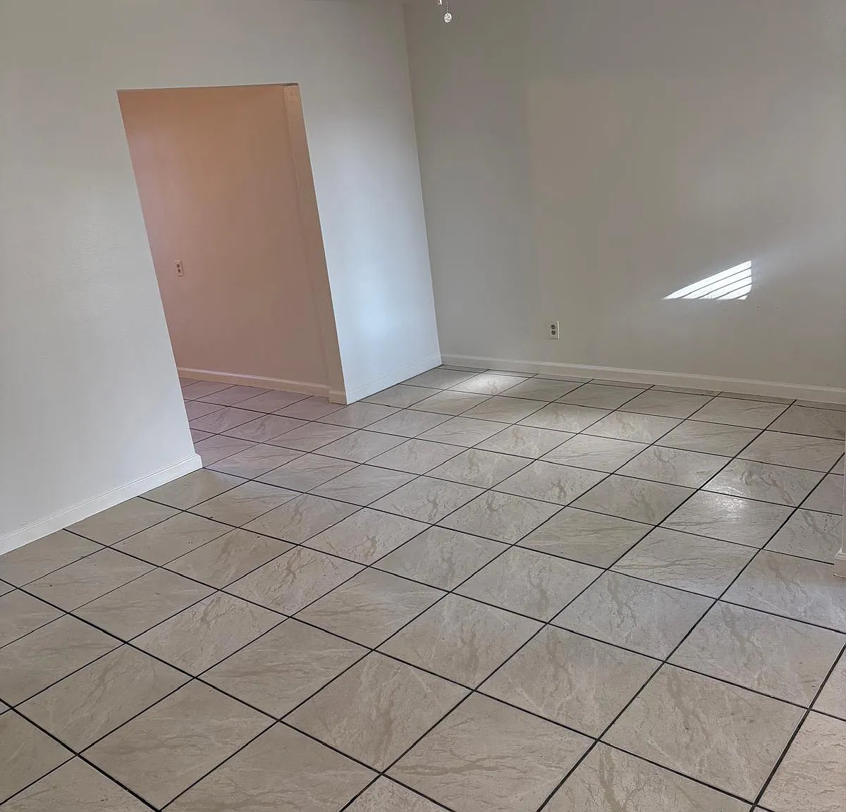 2 bed, 600 sqft, $1,650 — Photo 4