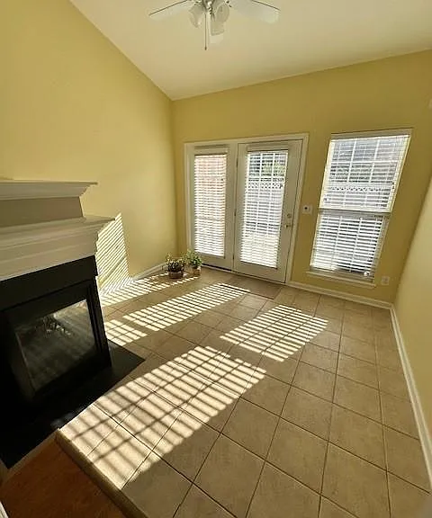5205 Berkeley Estates Dr — Photo 4