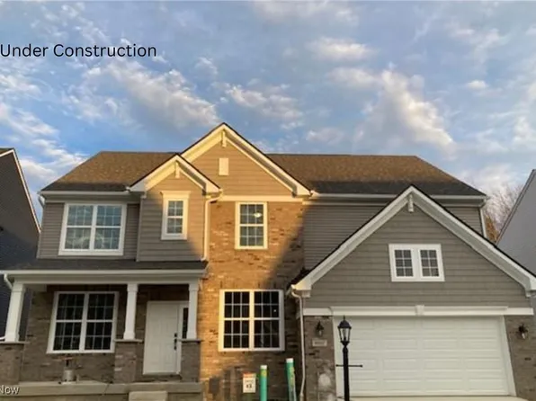 9917 Rosalee Ln, Strongsville, OH 44136