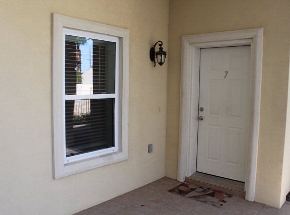 3rd image of 109 W Cora Lee Dr