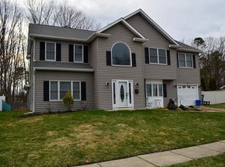 26 Evergreen Ter, Monroe Township, NJ 08831