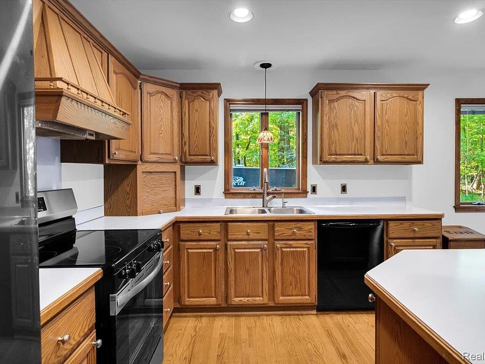 3609 Winding Pine Dr, photo 27