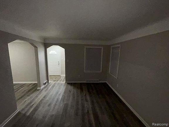 2nd image of 20522 Ardmore St