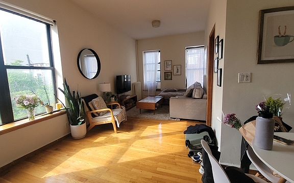 2nd image of 329 E 13th St APT 4A
