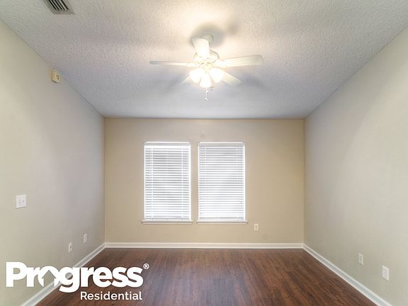 3rd image of 7044 Deer Lodge Cir Unit 107
