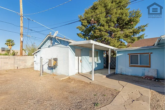Studio, 1.0 bath, 525 sqft, $899 — Photo 4
