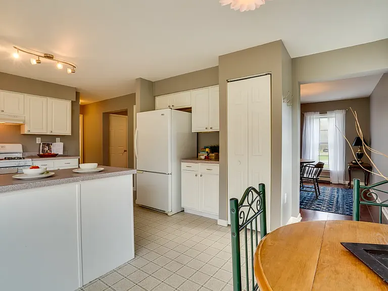 490 W Dryden Rd #A — Photo 11
