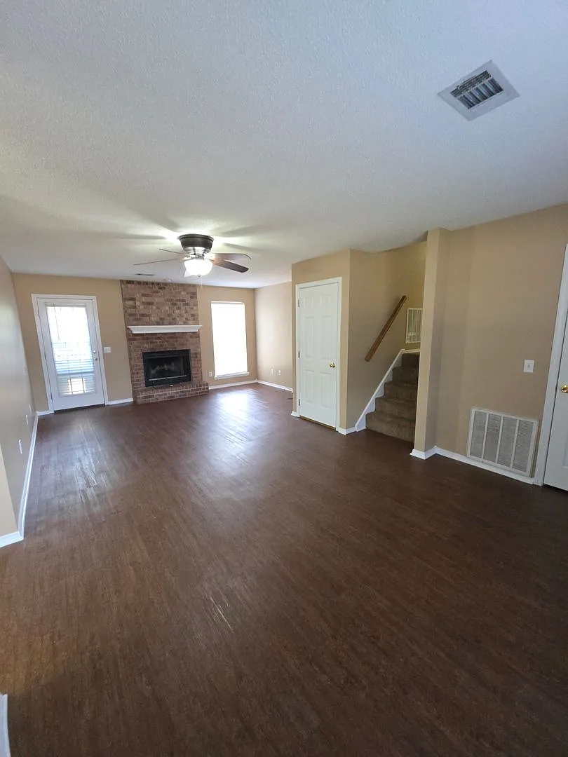 4230 Tanya Circle — Photo 2