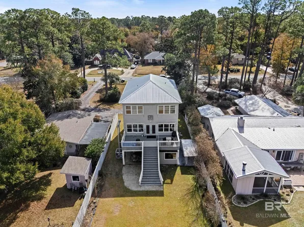 508 W Canal Dr, Gulf Shores, AL 36542