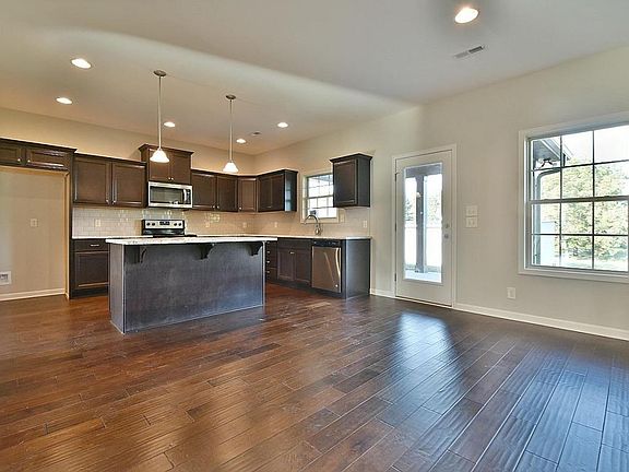5th image of Dutchtown Woods Lot 21