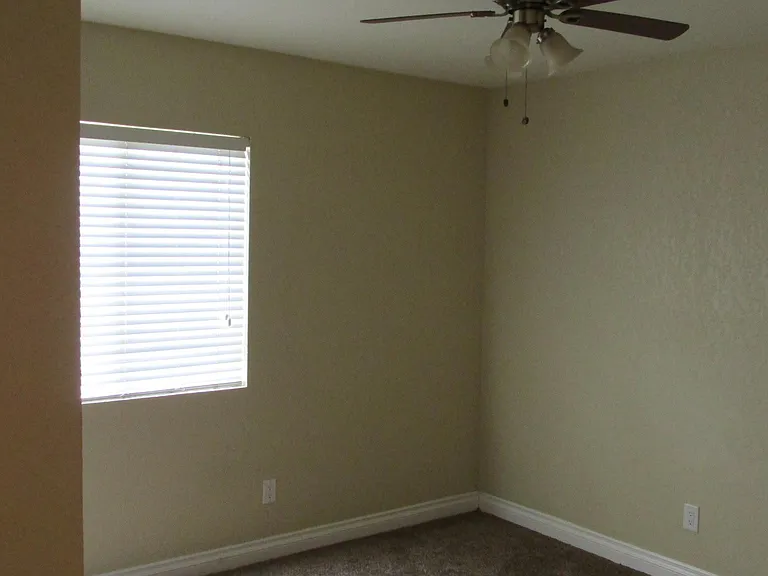 1423 Graves Ave #215 — Photo 6