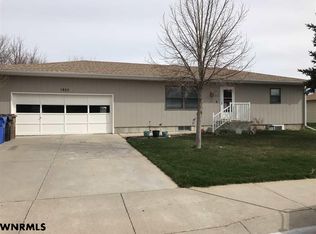 1925 E 30th St, Scottsbluff, NE 69361