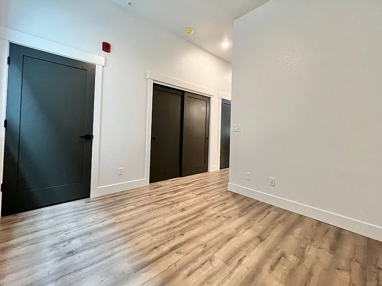 400 N Garfield Ave #102 — Photo 19