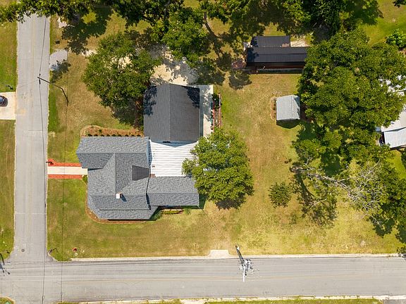 3rd image of 60 W Bostick Ave
