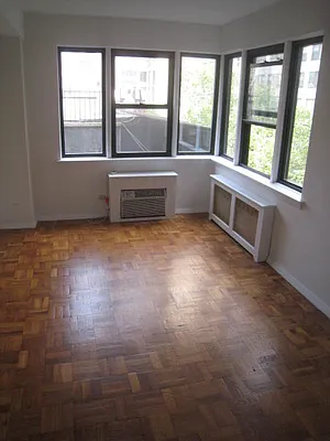 Rented by City Connections Realty | media 12