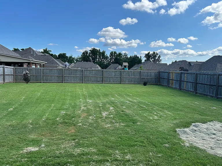 2607 Dawnwood Cir N — Photo 4