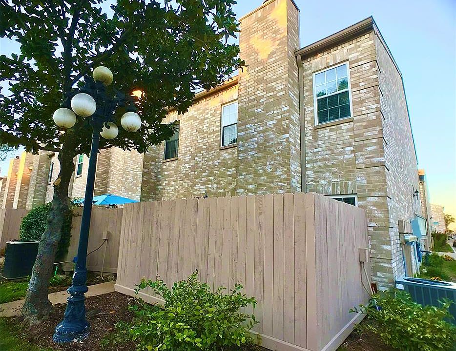 1st image of 2894 Holly Hall St