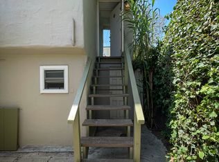 843 Huntley Dr #3/4, West Hollywood, CA 90069