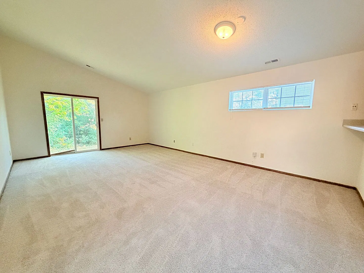 Now Showing: 3 Bedroom/2 Bathroom Home Located At 4516 Riverbrook Ln. In Indianapolis, In. — Photo 3
