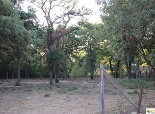 310 Maldonado Ln, La Vernia, TX 78121