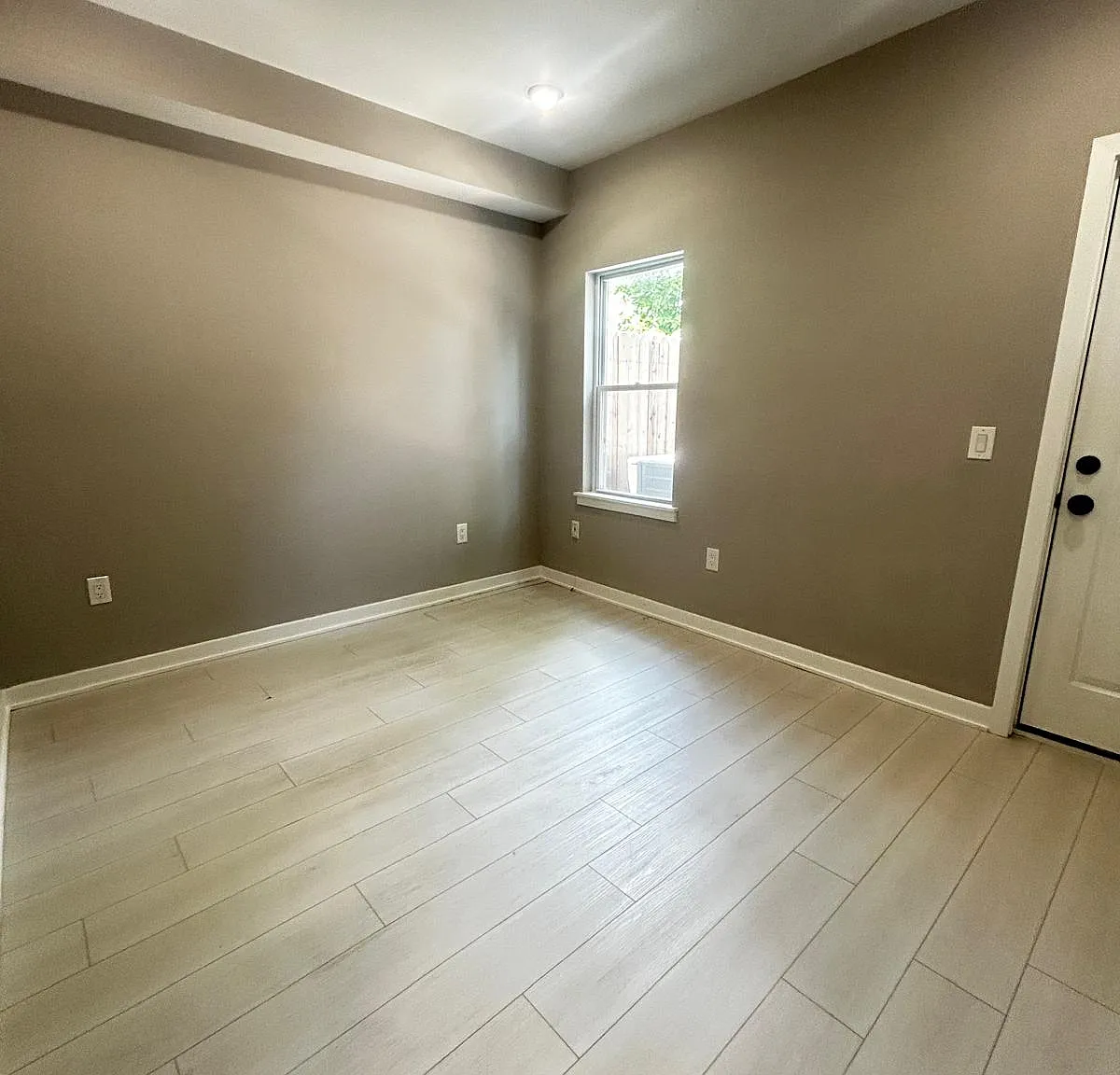 2 bed, 750 sqft, $1,450 — Photo 4
